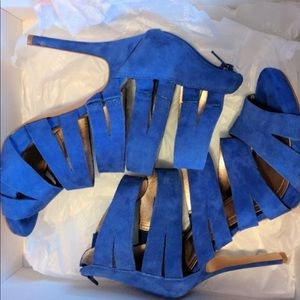 BCBG generation Blue suede strapy heels.